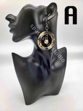 Load image into Gallery viewer, Large Flower Earrings
