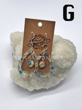 Load image into Gallery viewer, Large Flower Earrings