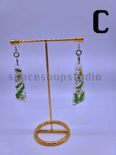 Load image into Gallery viewer, Large Flower Earrings
